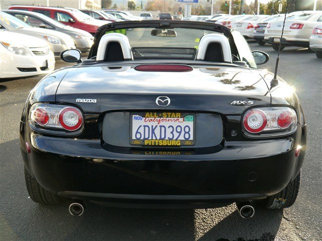 Mazda MX-5 Miata 2006 photo 5