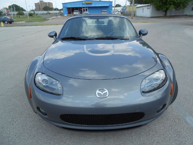 Mazda MX-5 Miata 2006 photo 3