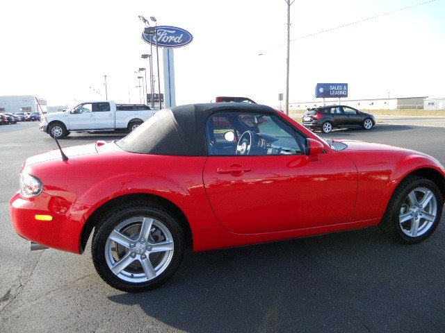 Mazda MX-5 Miata 2006 photo 2