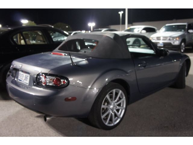 Mazda MX-5 Miata 2006 photo 2