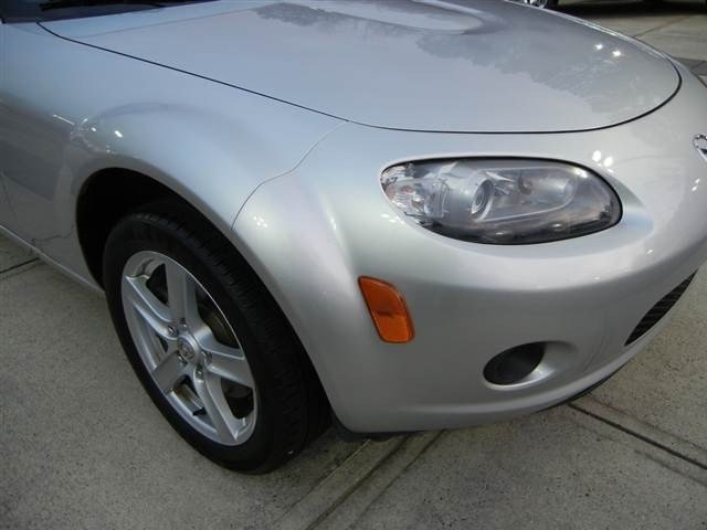 Mazda MX-5 Miata 2006 photo 5