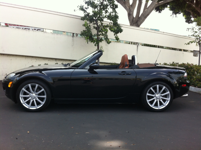 Mazda MX-5 Miata 2006 photo 3