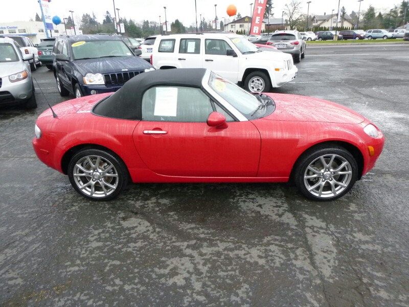 Mazda MX-5 Miata 2006 photo 4