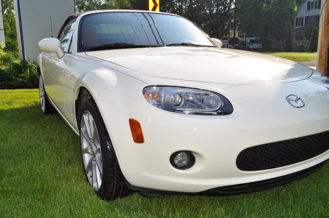 Mazda MX-5 Miata 2006 photo 24