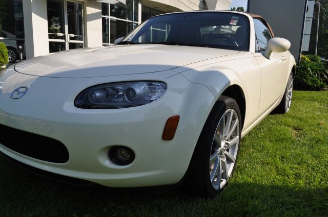 Mazda MX-5 Miata 2006 photo 40