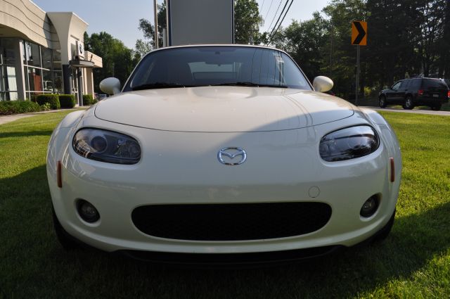 Mazda MX-5 Miata 2006 photo 42