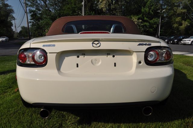 Mazda MX-5 Miata 2006 photo 44