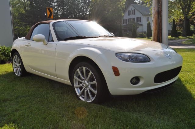 Mazda MX-5 Miata 2006 photo 5