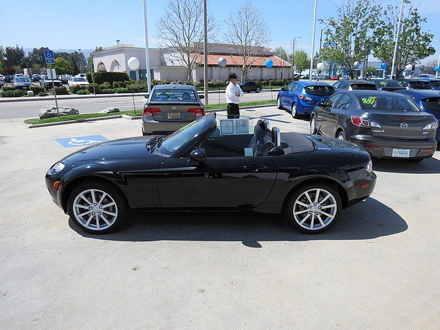 Mazda MX-5 Miata 2007 photo 4