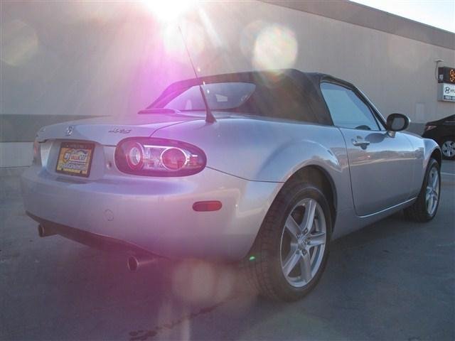 Mazda MX-5 Miata 2007 photo 3