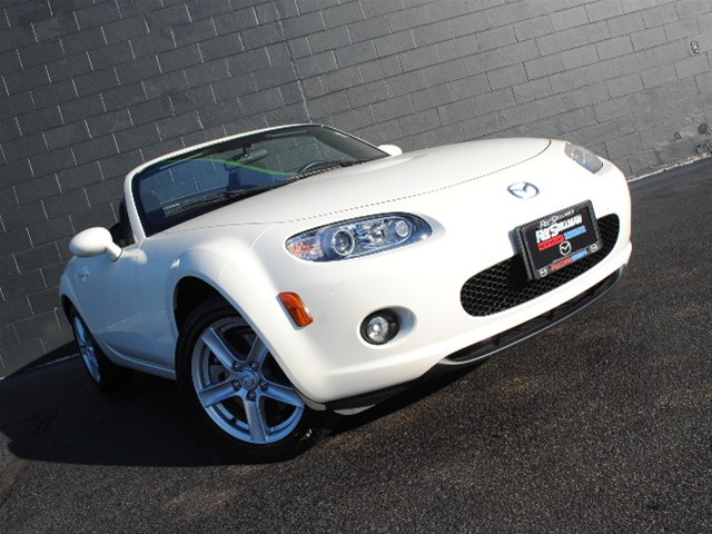 Mazda MX-5 Miata 2007 photo 2