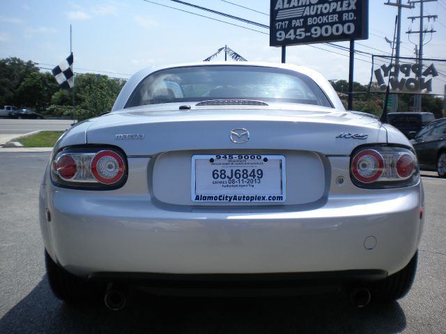 Mazda MX-5 Miata 2008 photo 2