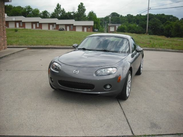 Mazda MX-5 Miata 2008 photo 2