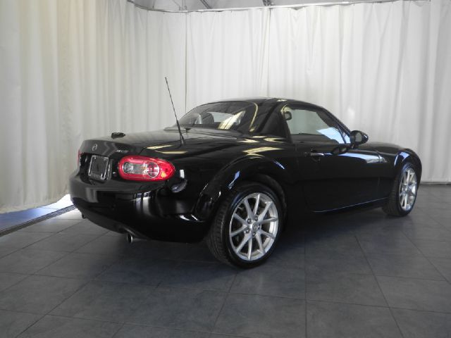 Mazda MX-5 Miata 2010 photo 11