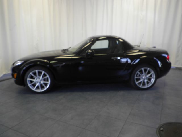 Mazda MX-5 Miata 2010 photo 19