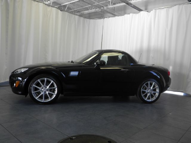 Mazda MX-5 Miata 2010 photo 23