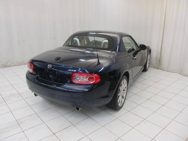 Mazda MX-5 Miata 2010 photo 10