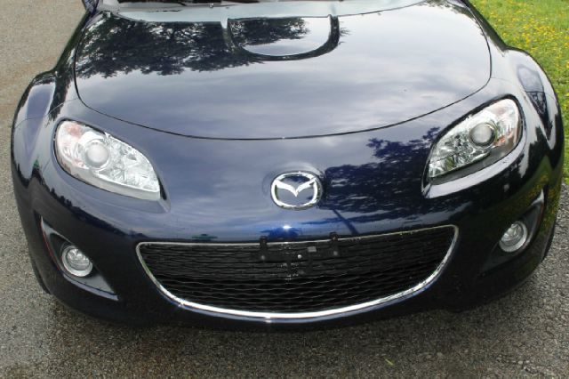 Mazda MX-5 Miata 2011 photo 20