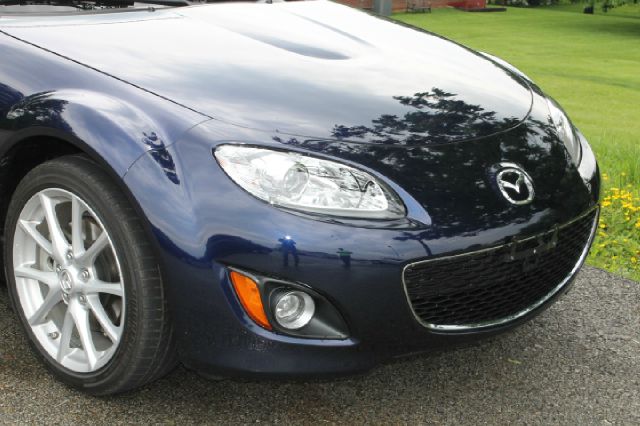 Mazda MX-5 Miata 2011 photo 22