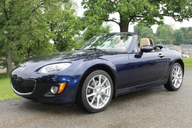 Mazda MX-5 Miata 2011 photo 24