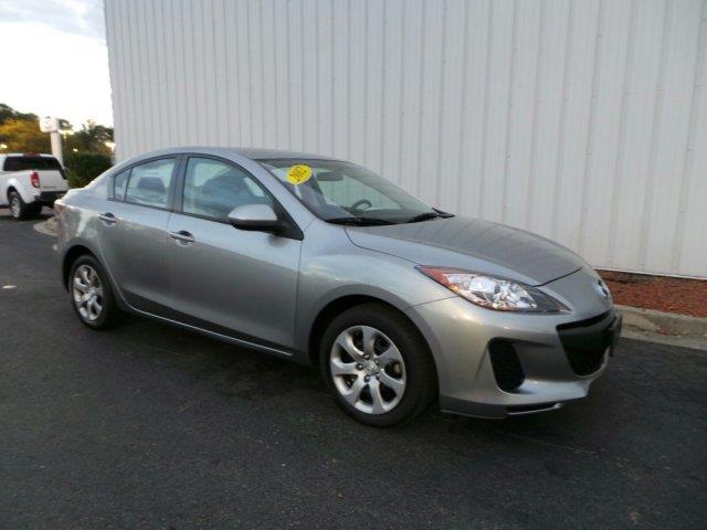 Mazda Mazda3 2012 photo 4