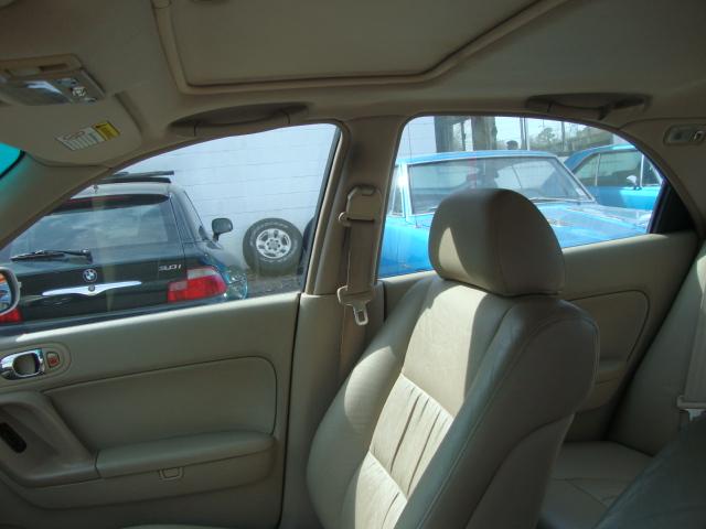 Mazda Millenia 2002 photo 2