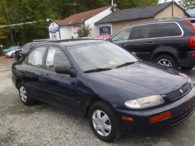 Mazda Protege 1996 photo 3