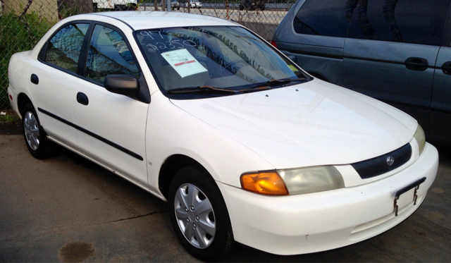 Mazda Protege 1997 photo 1