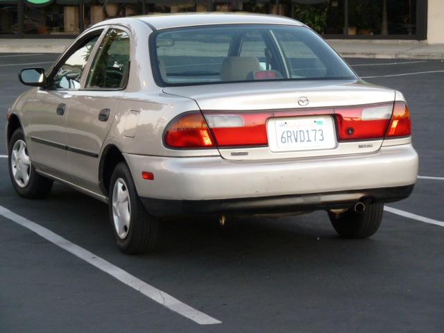 Mazda Protege 1998 photo 1