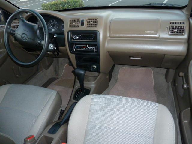 Mazda Protege 1998 photo 2