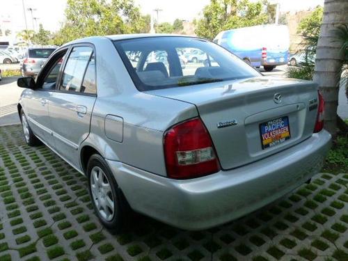 Mazda Protege 1999 photo 2