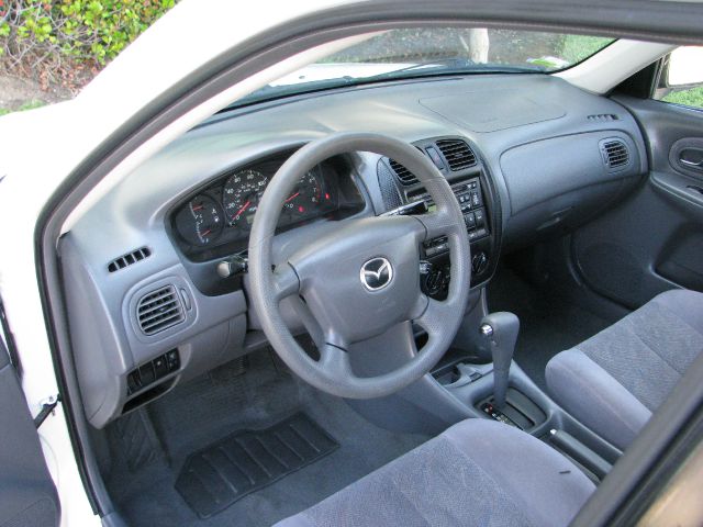 Mazda Protege 2000 photo 18