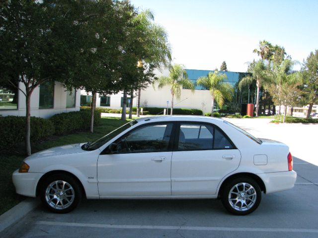 Mazda Protege 2000 photo 2