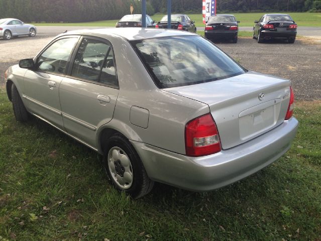 Mazda Protege 2000 photo 1