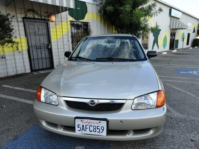 Mazda Protege 2000 photo 1