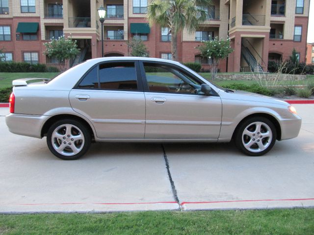 Mazda Protege 2001 photo 1