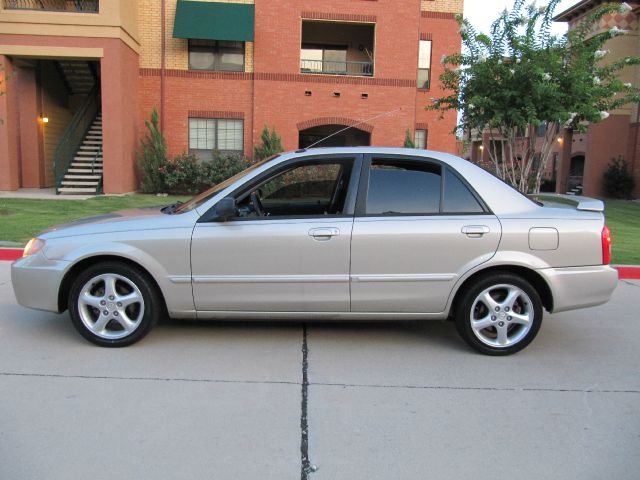 Mazda Protege 2001 photo 2