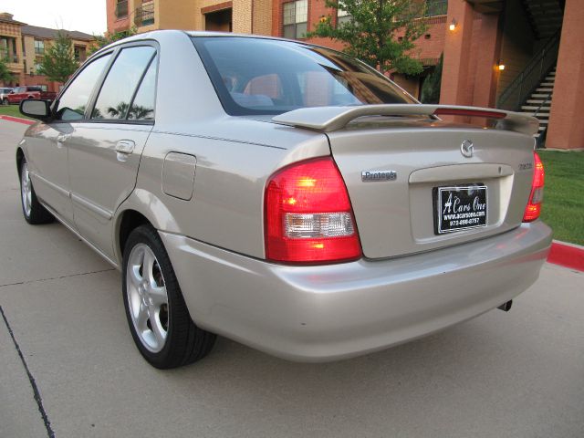 Mazda Protege 2001 photo 1