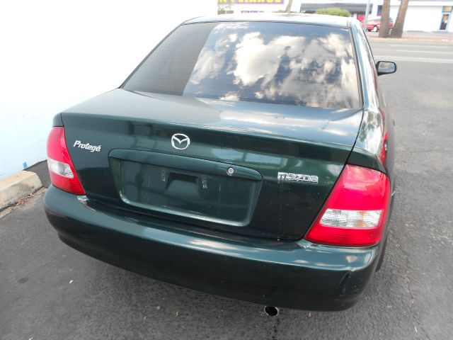 Mazda Protege 2001 photo 3