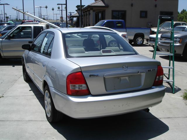 Mazda Protege Convenience AWD Sedan