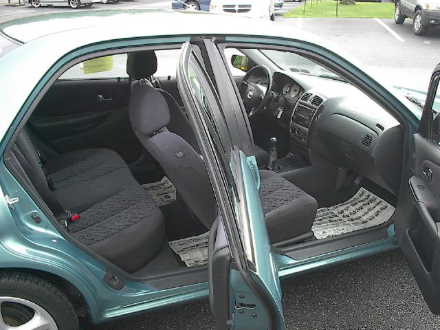 Mazda Protege 2001 photo 1