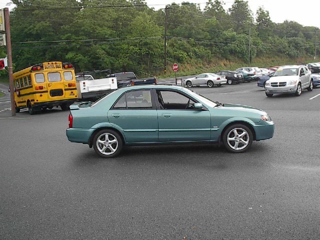 Mazda Protege 2001 photo 4