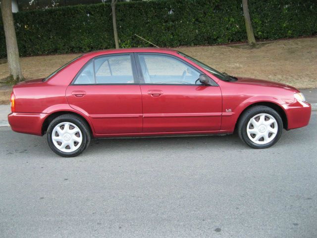 Mazda Protege 2001 photo 1