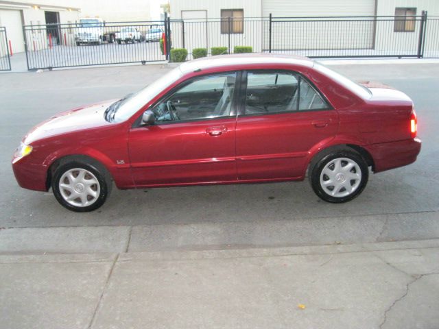 Mazda Protege 2001 photo 2