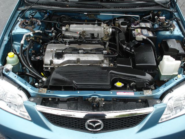 Mazda Protege 2001 photo 3