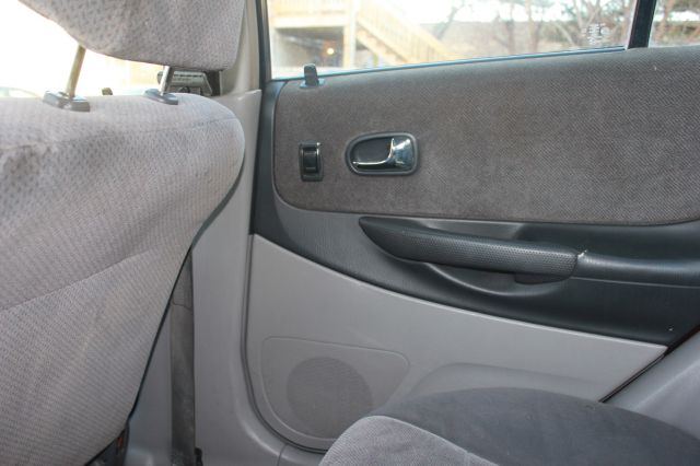 Mazda Protege 2002 photo 4