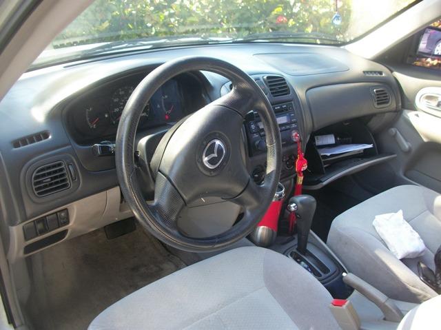 Mazda Protege 2002 photo 2