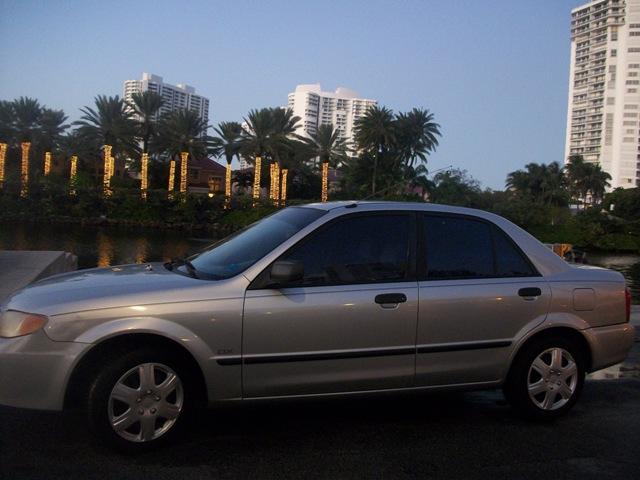 Mazda Protege 2002 photo 3