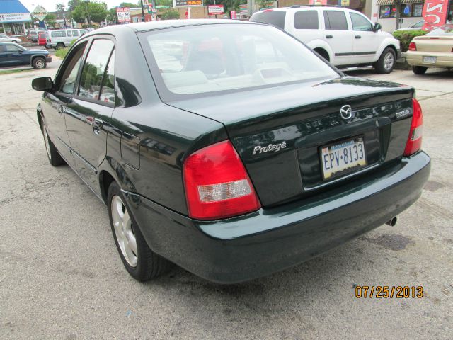 Mazda Protege 2002 photo 3