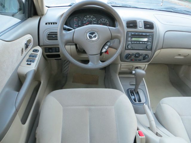 Mazda Protege 2002 photo 4